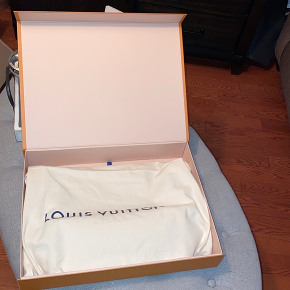 Louis Vuitton Neverfull Mono MM & Wristlet Gift Box with Blue Ribbon NEW - Picture 5 of 16
